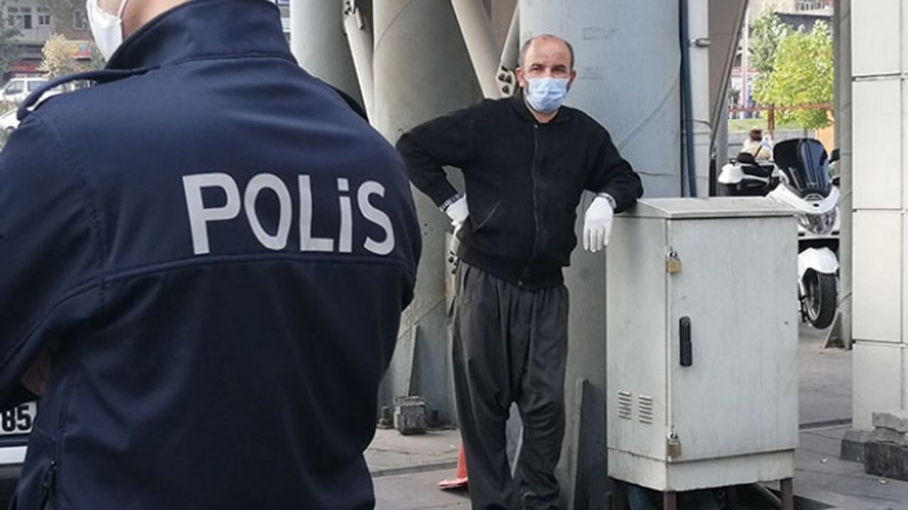 Karantinadan kaçan koronavirüs hastası bankta otururken bulundu