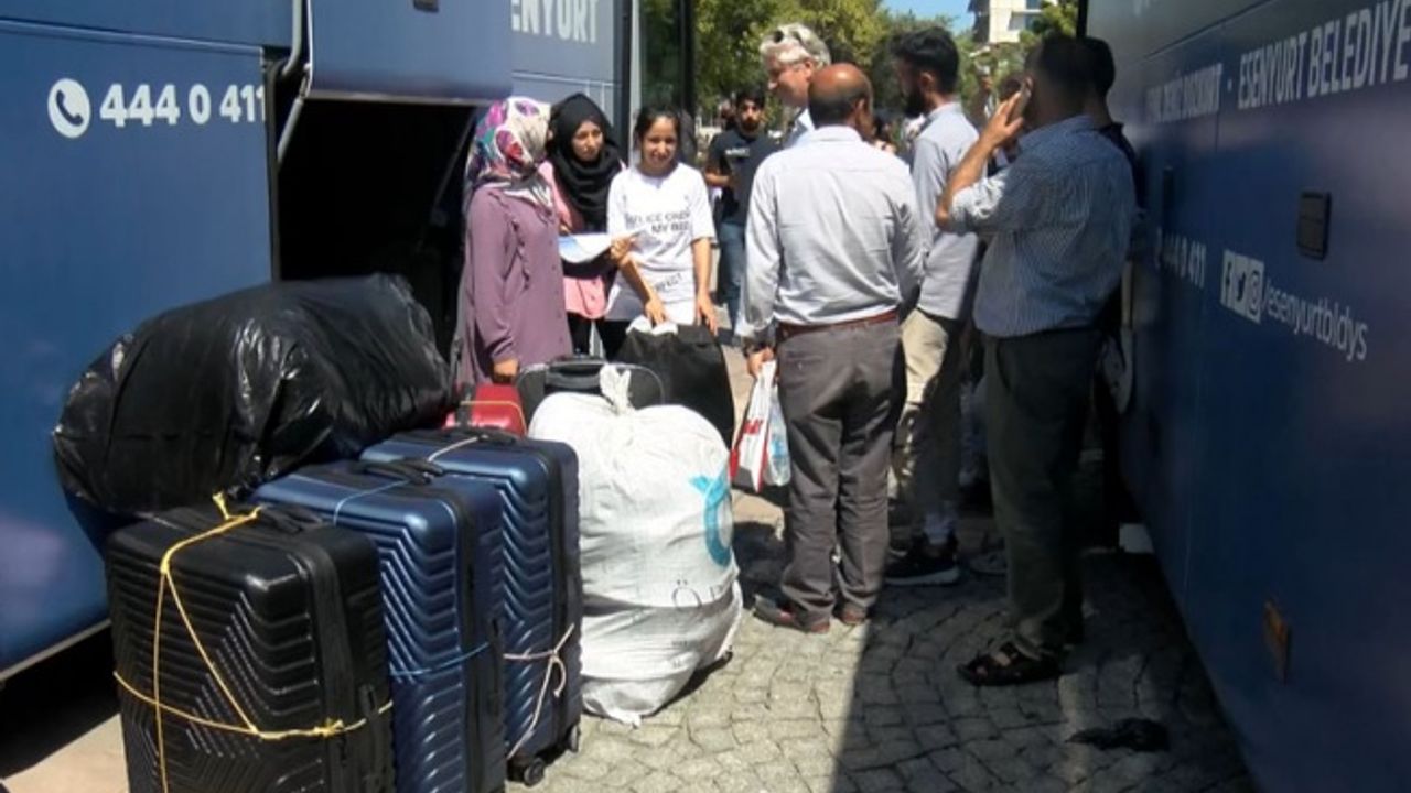 Esenyurt'ta yaşayan 54 Suriyeli "Gönüllü Geri Dönüş" projesiyle ülkesine dönüyor