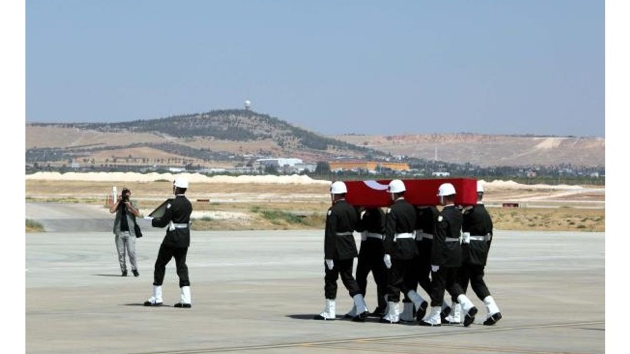Şehit Uzman Çavuş Mahsun Şimşek'in cenazesi Gaziantep'e getirildi