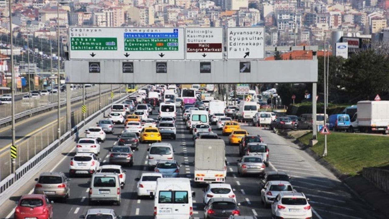 İstanbul'da her 30 dakikalık yolculuk 19 dakika uzuyor
