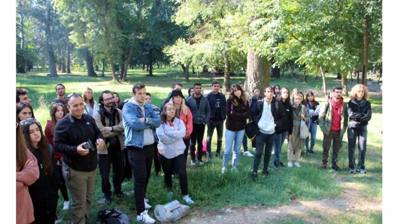 Türk, Yunan ve Bulgar gençler Edirne'de çevre temizliği yaptı