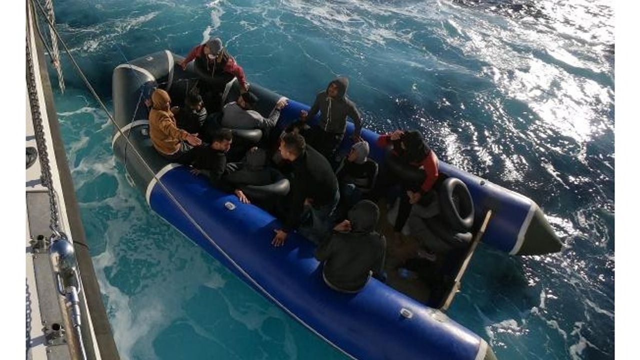 Aydın'da 24 kaçak göçmen yakalandı, 48 göçmen kurtarıldı