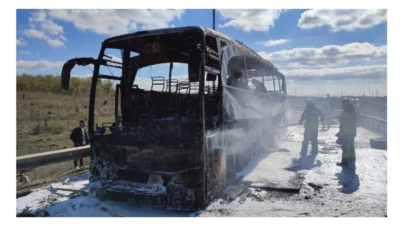 Batman'dan İstanbul'a gelen yolcu otobüsü alev alev yandı