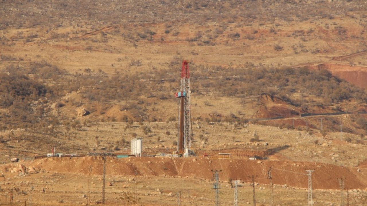 Gabar Dağı'nda petrol bulunması bölge halkını sevindirdi