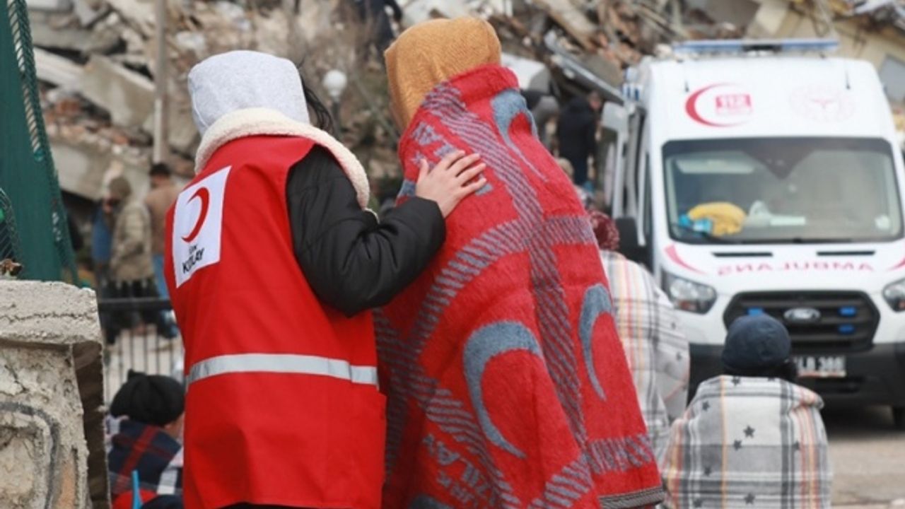 Türk Kızılay deprem bölgesinde ihtiyaç duyulan malzemelerin listesini paylaştı