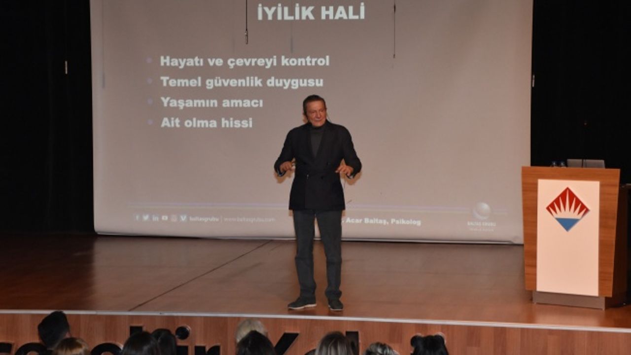 Bahçeşehir Koleji Velilerini  Prof. Dr. Acar Baltaş ile Buluşturdu