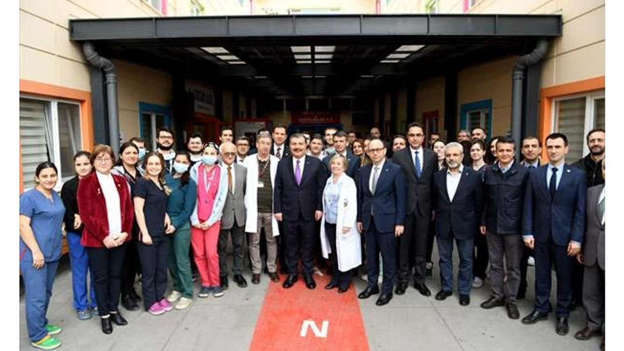 Sağlık Bakanı Koca, İstanbul'daki kamu hastanelerinin başhekimleriyle bir araya geldi