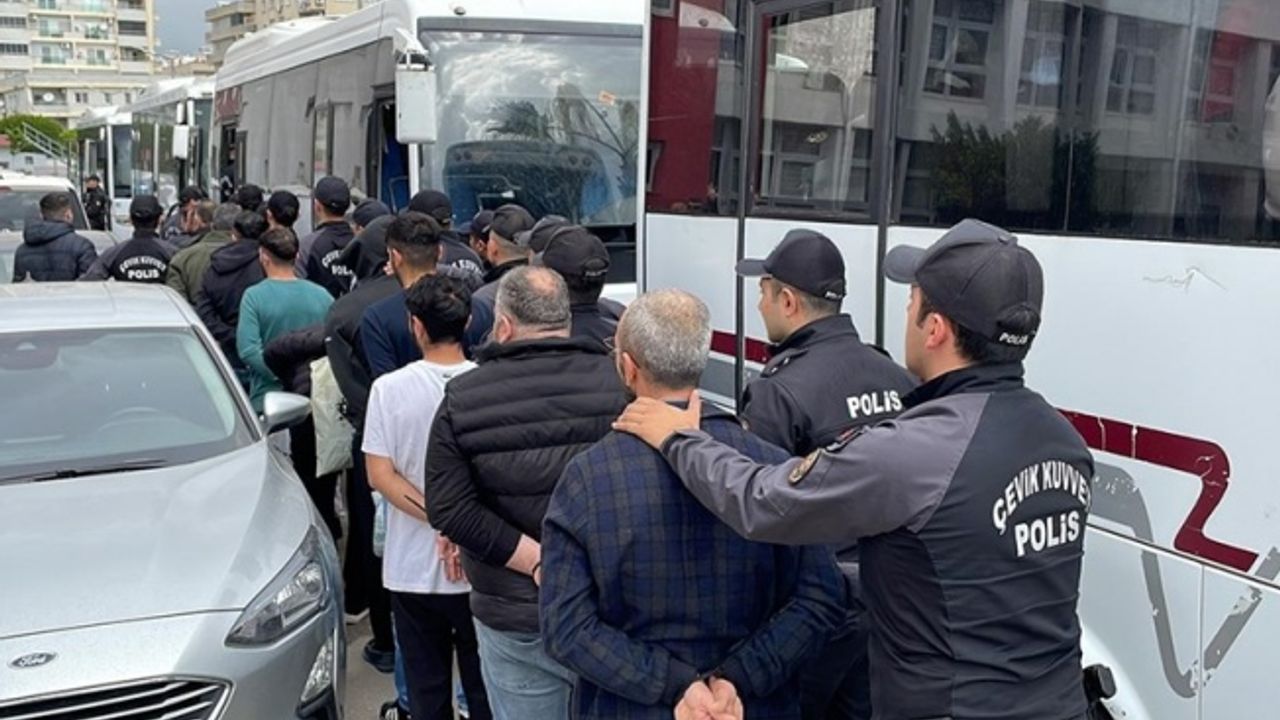 Adana merkezli 5 ildeki suç örgütü operasyonunda 59 tutuklama