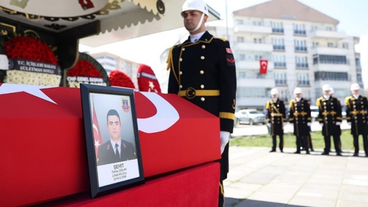 Başkentte trafik kazasında şehit olan Jandarma Astsubay Çolak son yolculuğuna uğurlandı