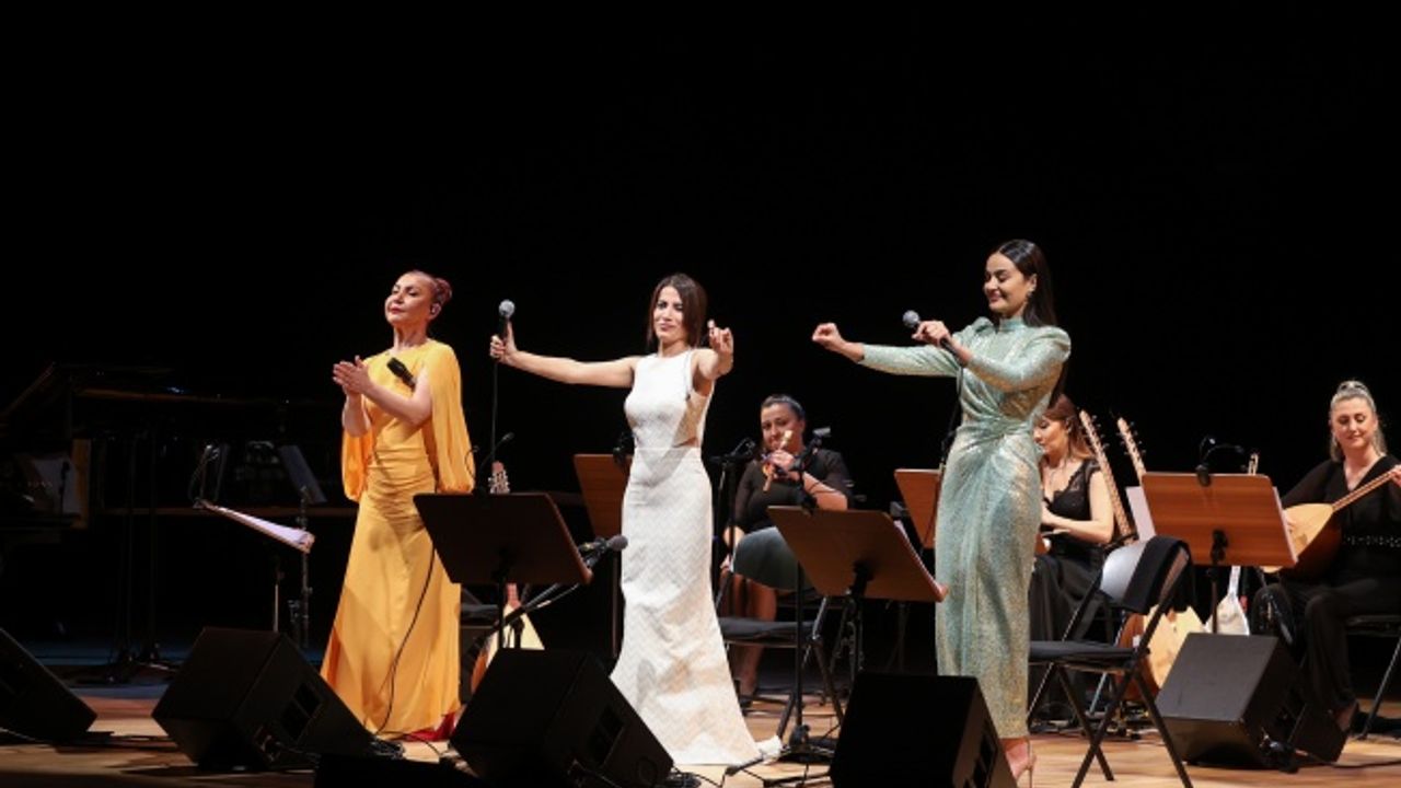 Bayramın Neşesi İş Sanat'ın YouTube Kanalında