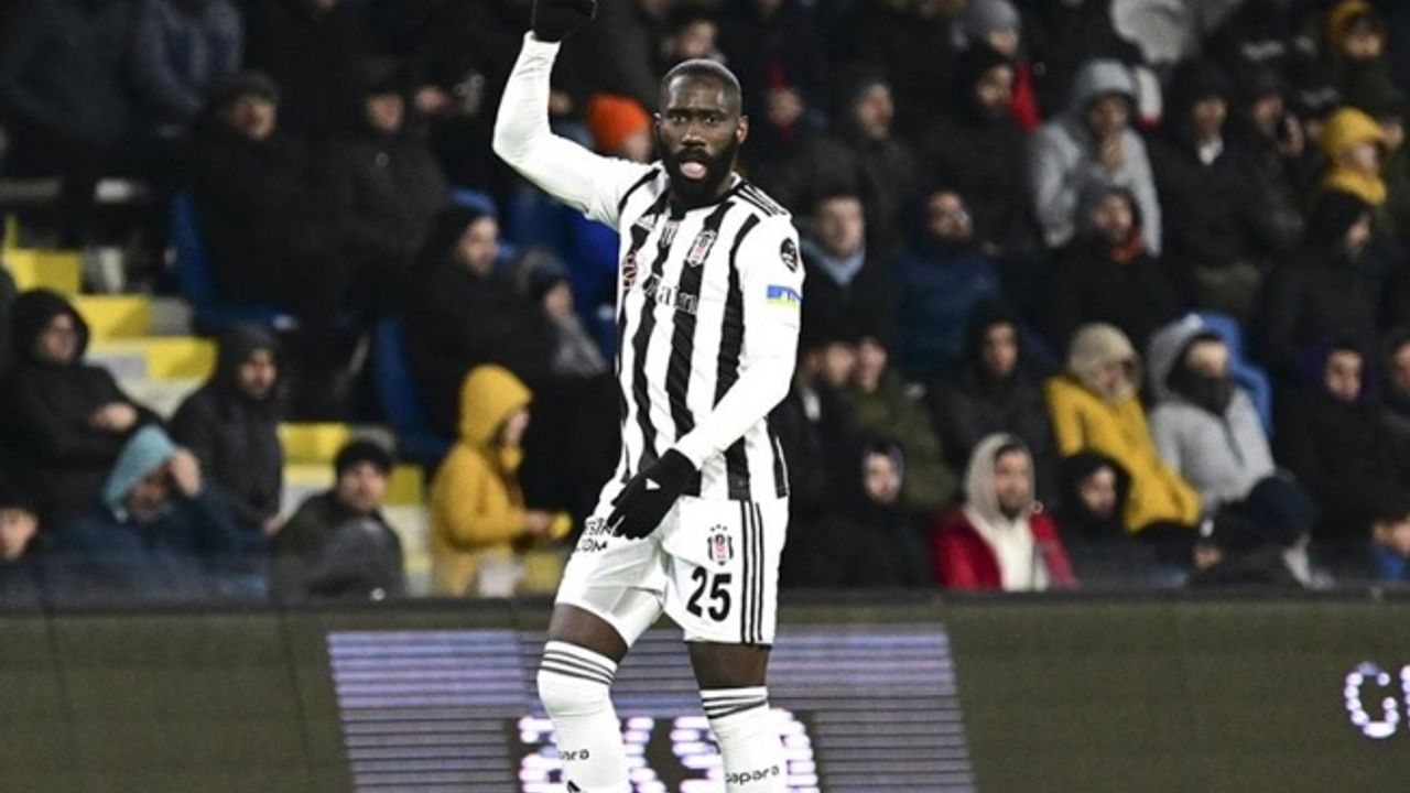 Beşiktaş, Arthur Masuaku'nun bonservisini aldı