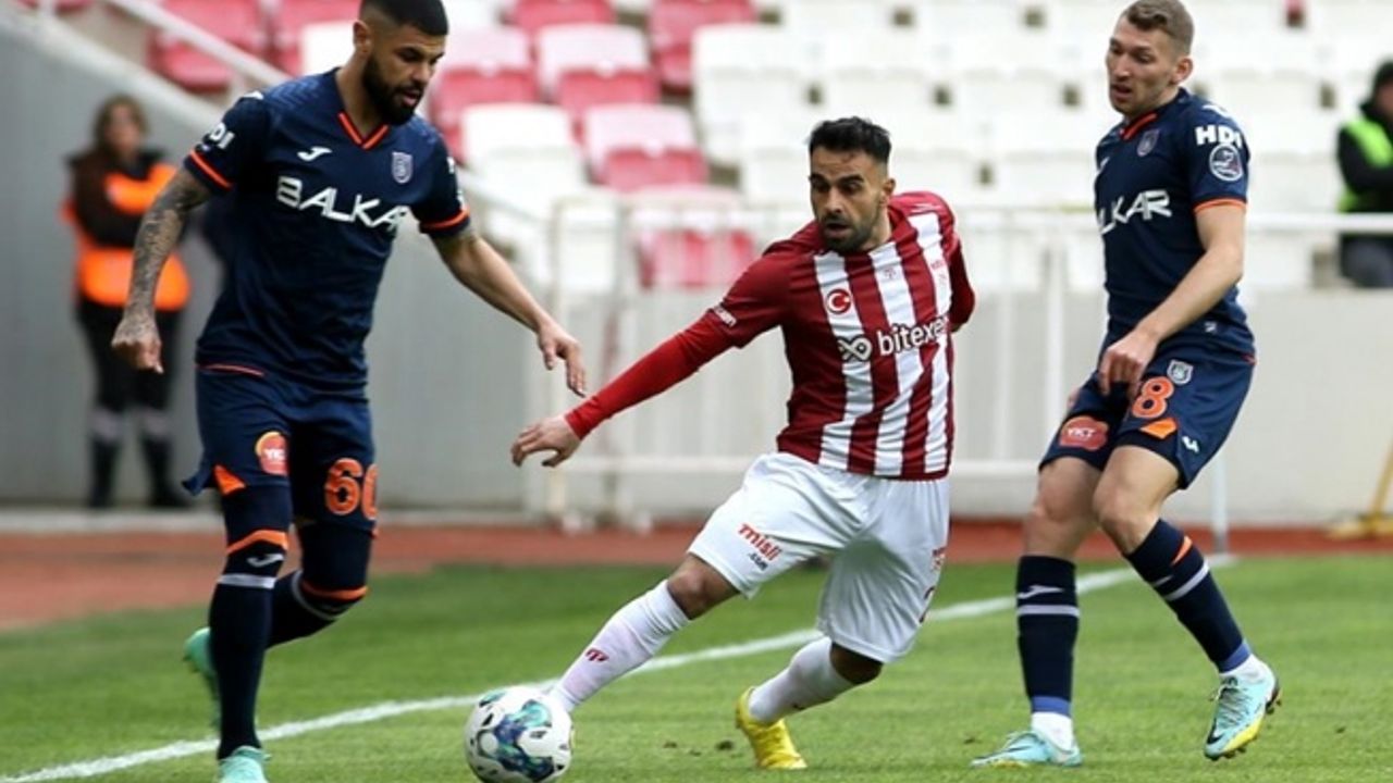 Demir Grup Sivasspor ile Medipol Başakşehir berabere kaldı