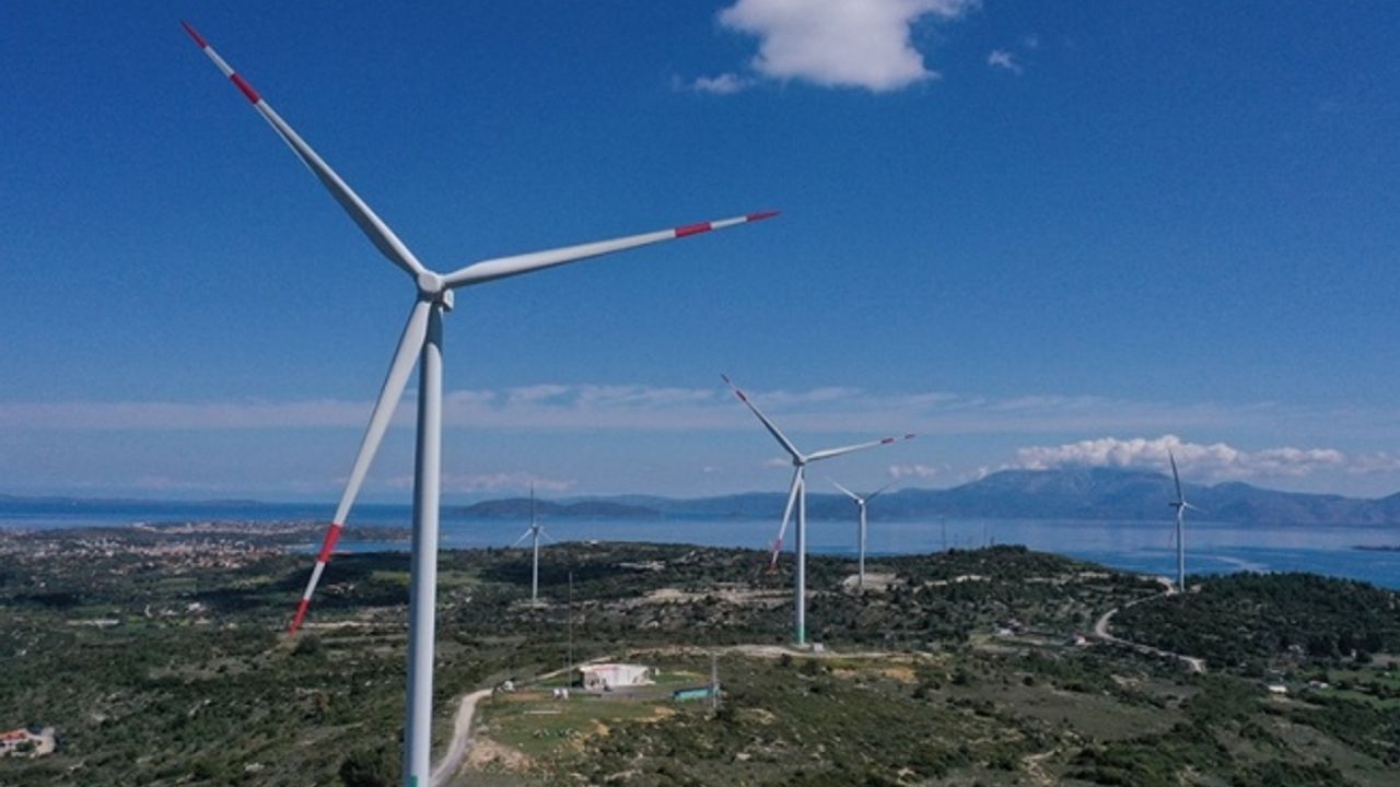 Depolamalı rüzgar ve güneş enerjisi alanında ilk önlisanslar verilmesiyle 1,5 milyar dolarlık yatırım sahaya yansıyacak