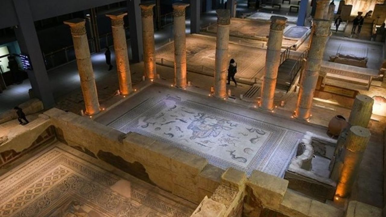 Depremlerden etkilenmeyen Zeugma Mozaik Müzesi 20 Nisan'da ziyarete açılacak