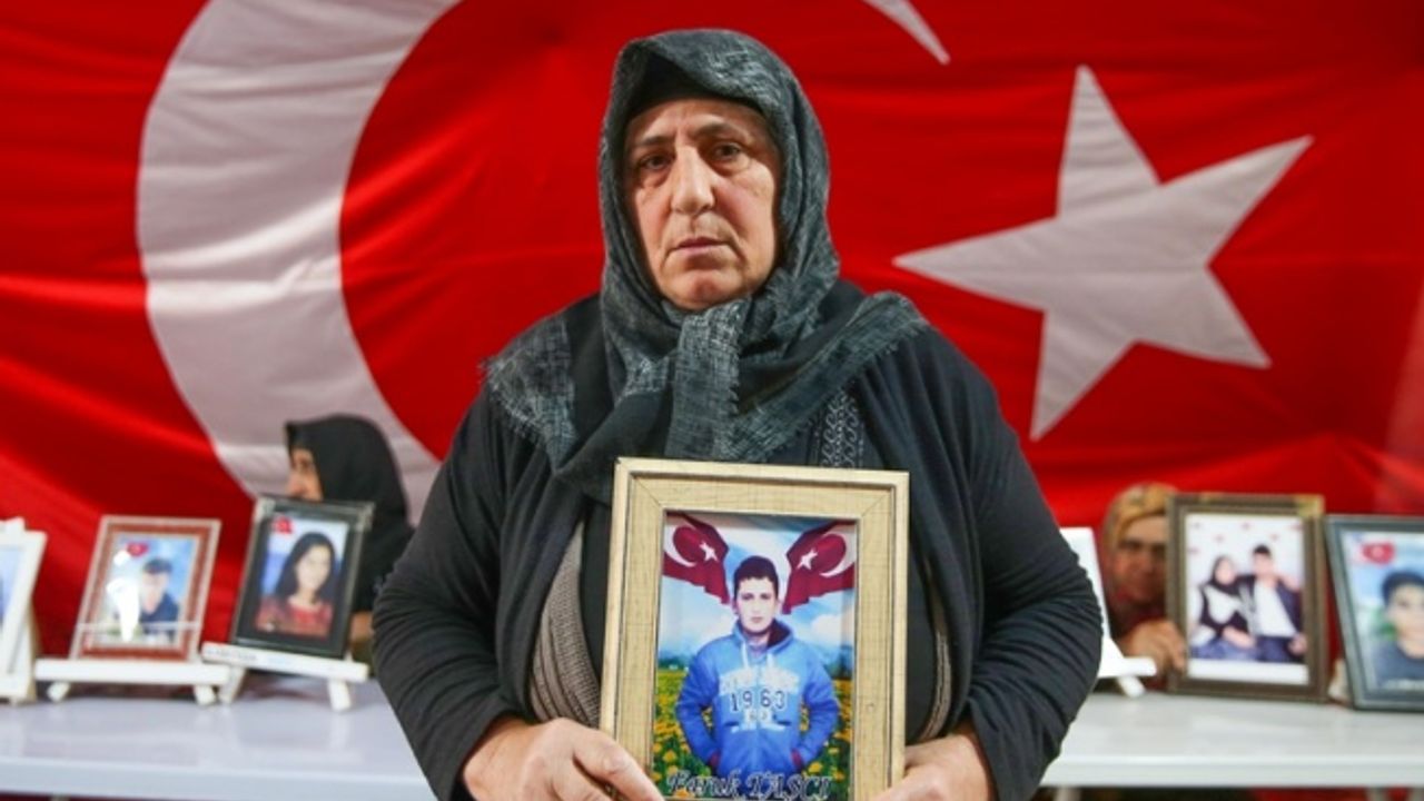 Diyarbakır annelerinden Taşçı: Evladım beni görüyorsa gelsin, çifte bayram yaşayalım