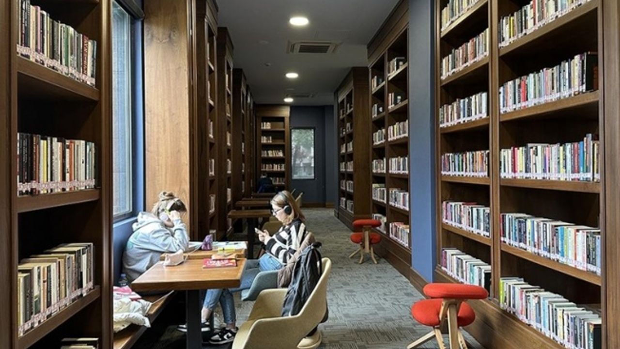Fazlı Aydın Millet Kütüphanesine öğrenciler yoğun ilgi gösteriyor
