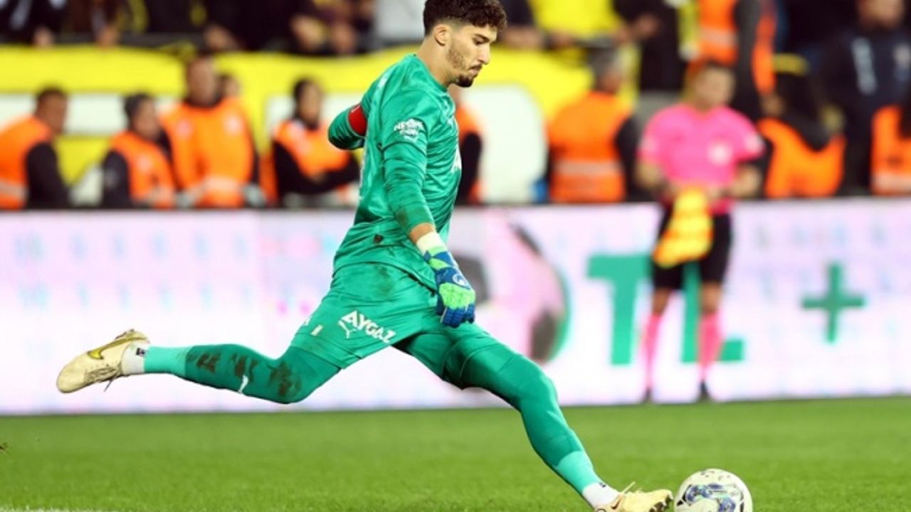 Fenerbahçe kalecisi Altay Bayındır ameliyat edilecek