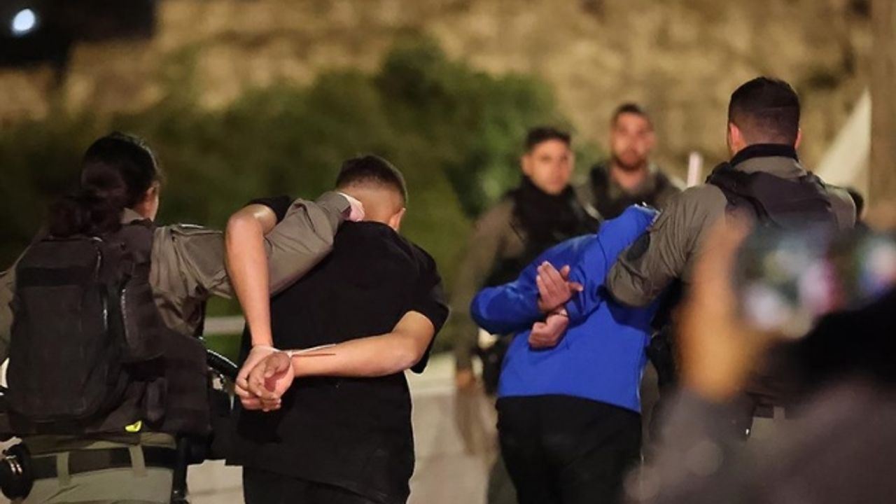 İnsan hakları örgütleri, İsrail'in Filistinli tutuklulara karşı hak ihlallerindeki artışa dikkati çekiyor