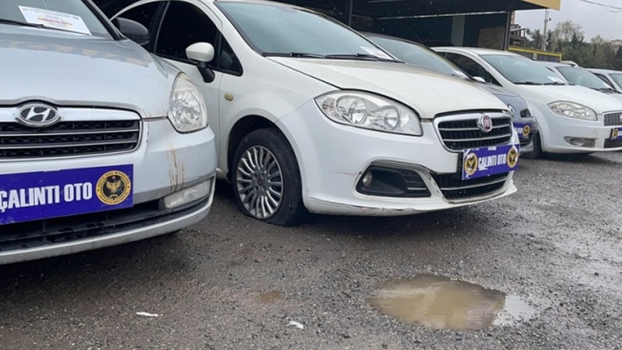 İstanbul merkezli 7 ildeki oto hırsızlığı operasyonunda 12 şüpheli yakalandı
