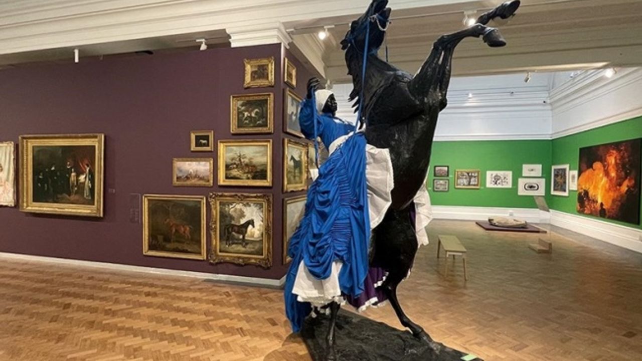 Iziko Güney Afrika Ulusal Galerisi, zengin sanat koleksiyonuna ev sahipliği yapıyor