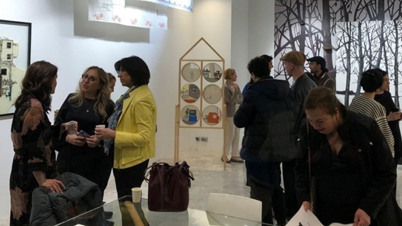 KRANK Art Gallery'nin yeni sergisi "Space Between Us" sanatseverlerle buluştu