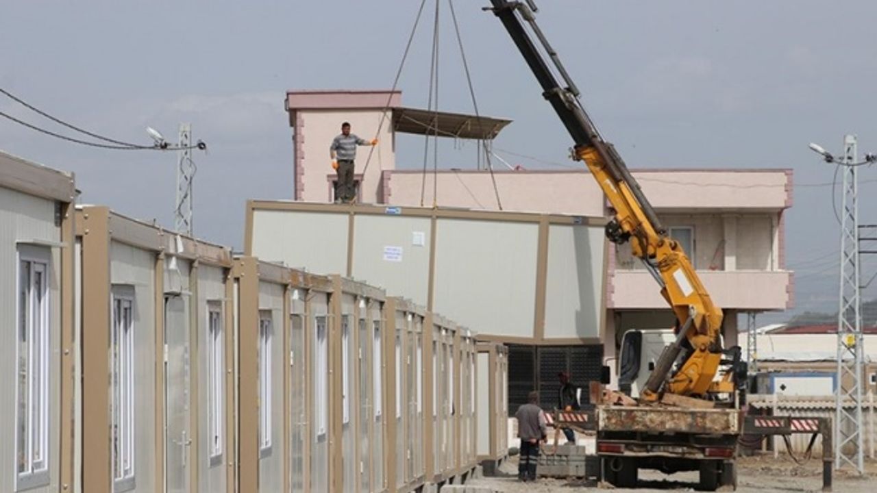 Nurdağı'nda depremzedeler için 2 bin 757 konteyner ve prefabrik yapı daha kurulacak