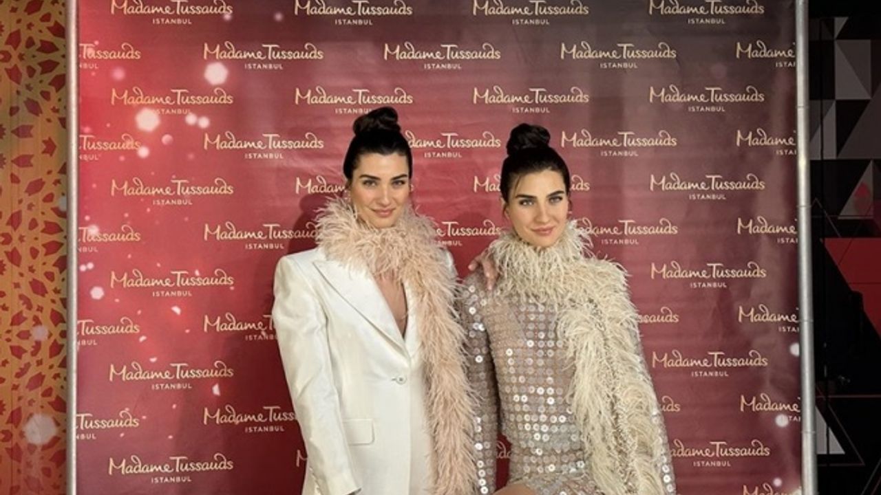 Oyuncu Tuba Büyüküstün'ün balmumu figürü Madame Tussauds koleksiyonunda