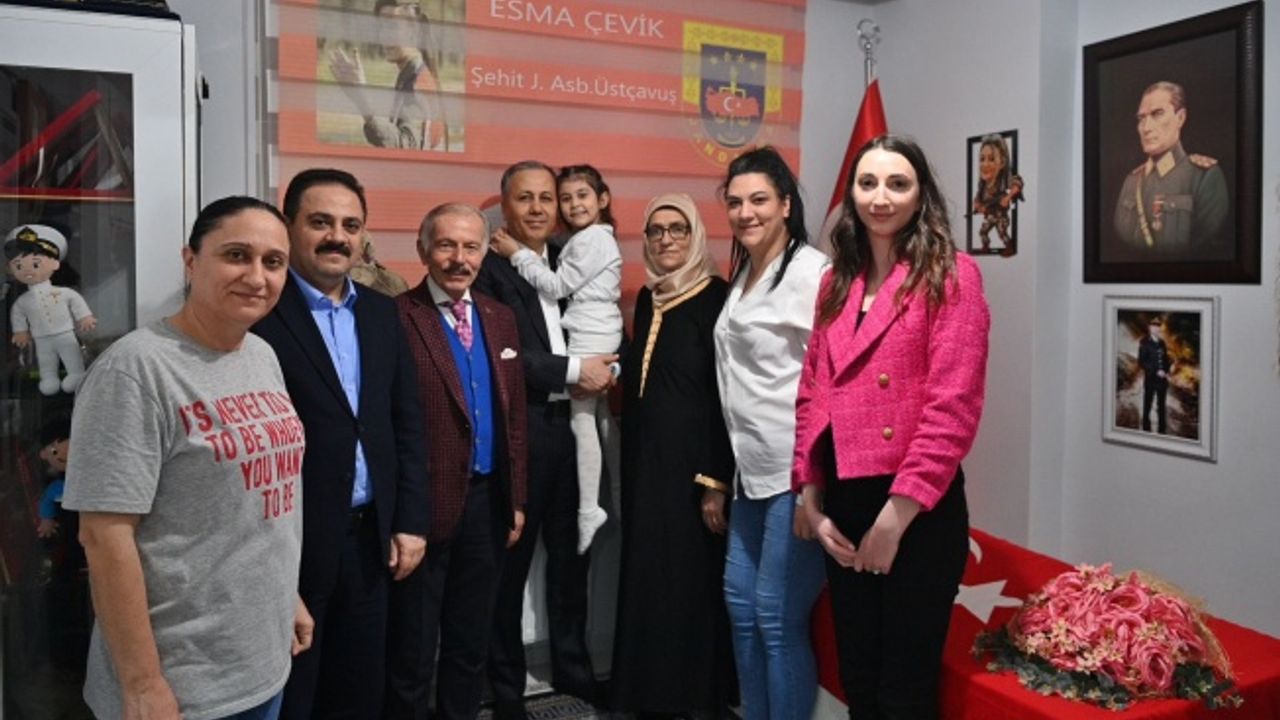 Yerlikaya, Şenel ve Aydıner’den şehit ailesine ziyaret