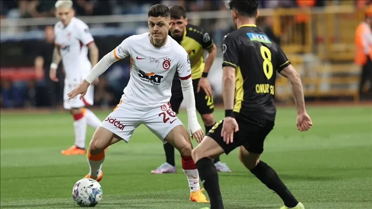 Galatasaray, İstanbulspor engelini 2 golle geçti