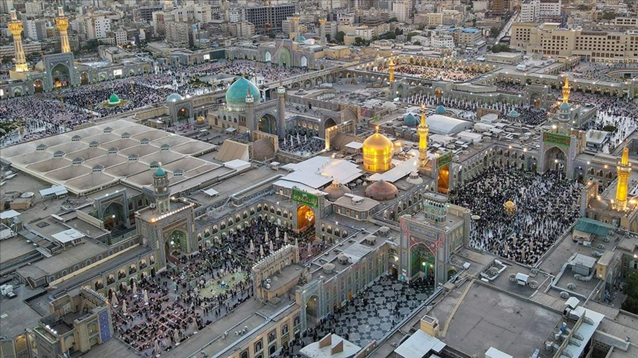 İran'da inanç turizminin öne çıkan şehri Meşhed, her yıl milyonlarca ziyaretçiyi ağırlıyor