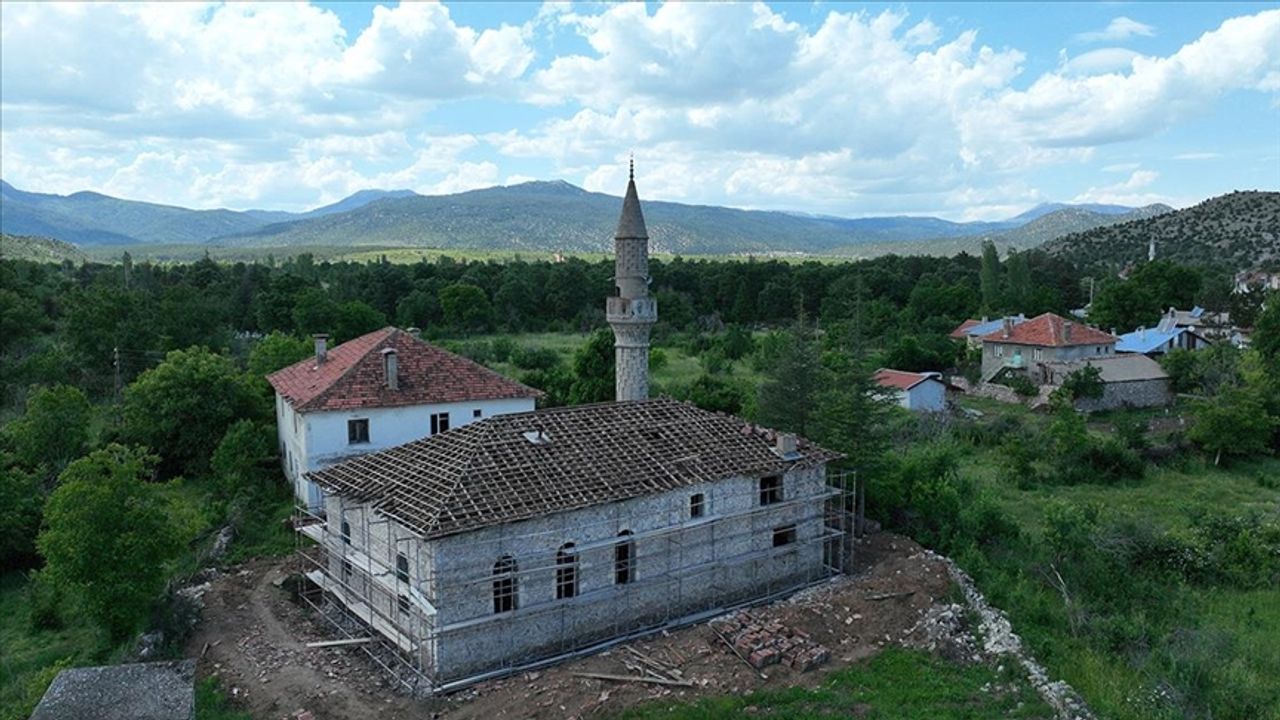 Konya'da 120 yıllık cami restore ediliyor
