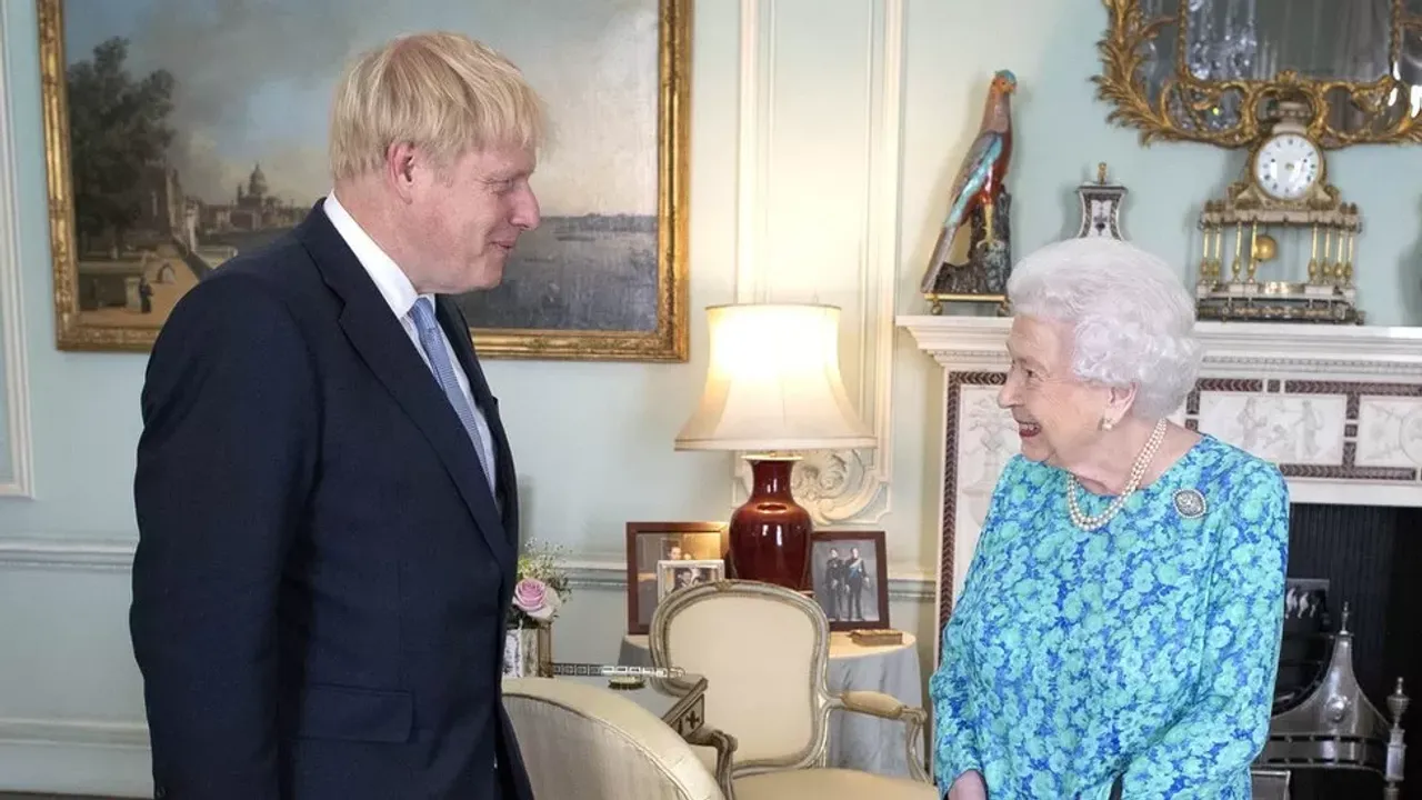 Boris Johnson: Yetkililer eski Başbakan hakkındaki endişeleri Kraliçe'ye iletmeyi düşündü