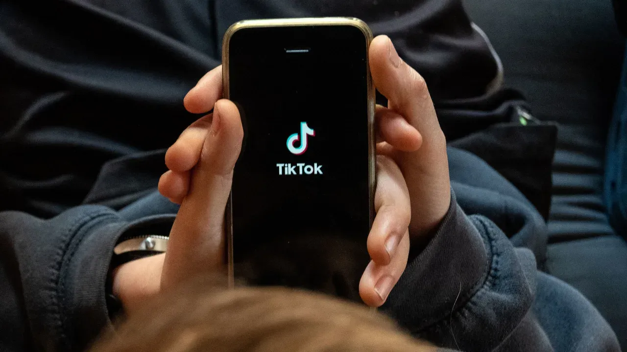 TikTok, çocukları koruyamadığı için Avrupa'da 368 milyon dolar ceza aldı