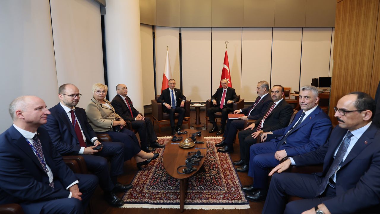 Cumhurbaşkanı Erdoğan, Polonya Cumhurbaşkanı Duda ile görüşmesine ilişkin açıklama yaptı