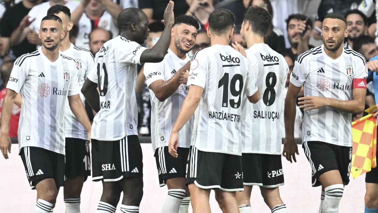 Beşiktaş, Süper Lig'de yarın erteleme maçında Adana Demirspor'a konuk olacak