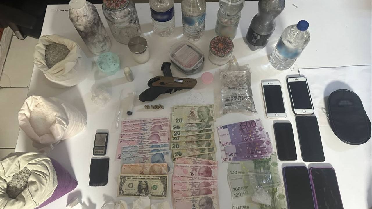 Şişli'de uyuşturucu operasyonunda yakalanan 2 zanlı tutuklandı
