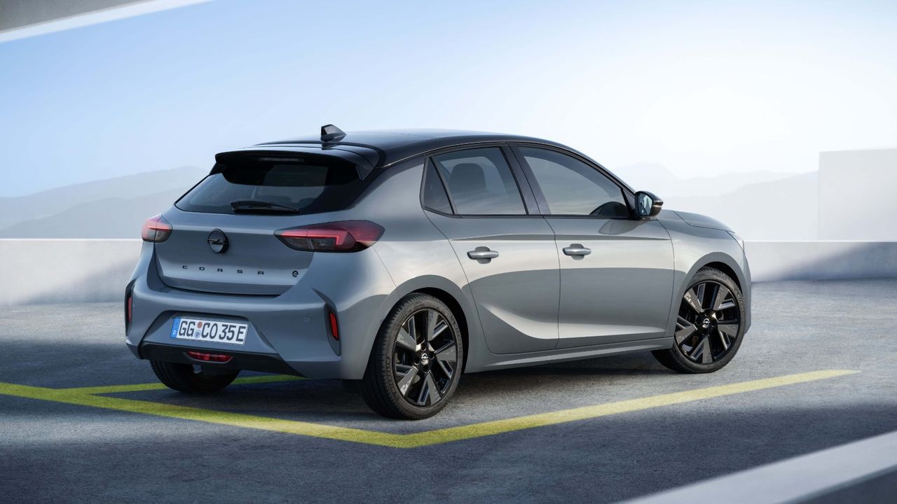 Yeni Opel Corsa'ya "En İyi Yeni Tasarım" ödülü