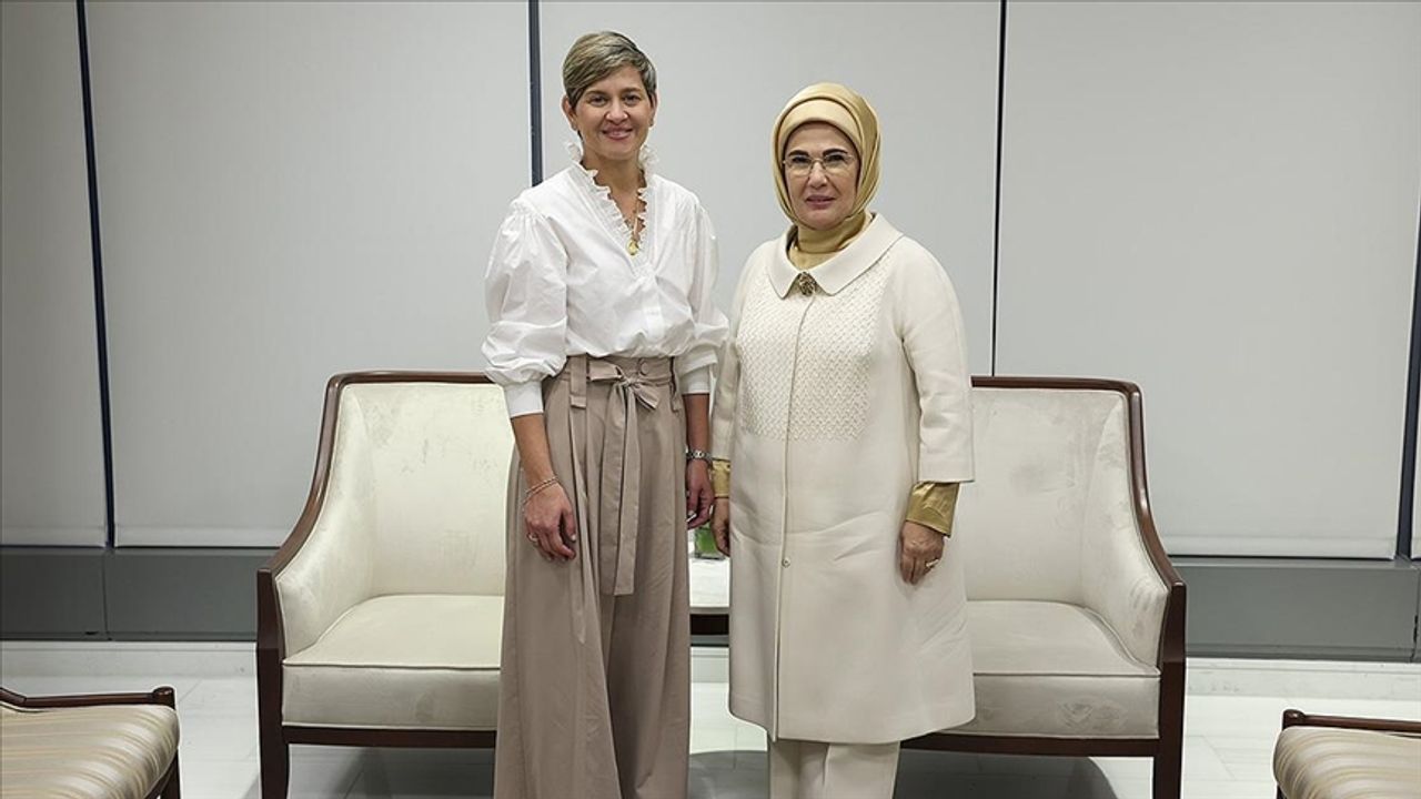 Emine Erdoğan, New York'ta Kolombiya Cumhurbaşkanı'nın eşi ile bir araya geldi