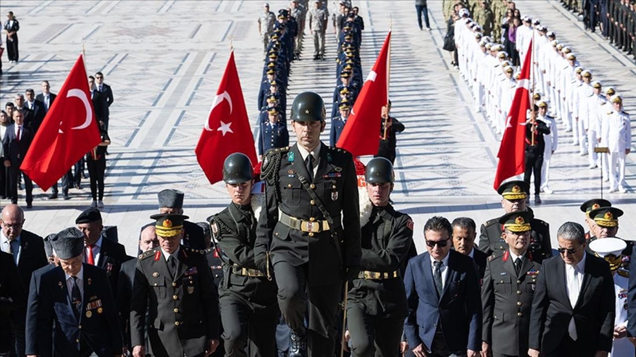 Türkiye Muharip Gaziler Derneği'nden "Gaziler Günü"nde Anıtkabir'e ziyaret