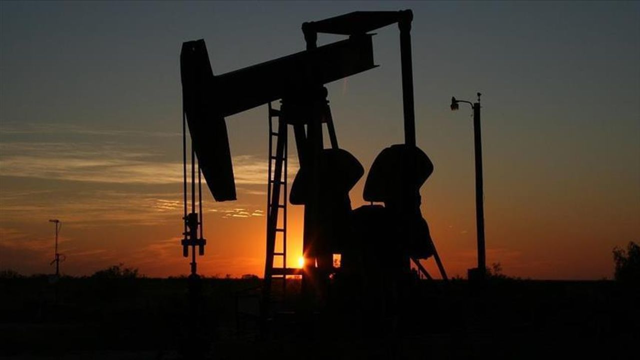 Brent petrolün varil fiyatı 81,38 dolar
