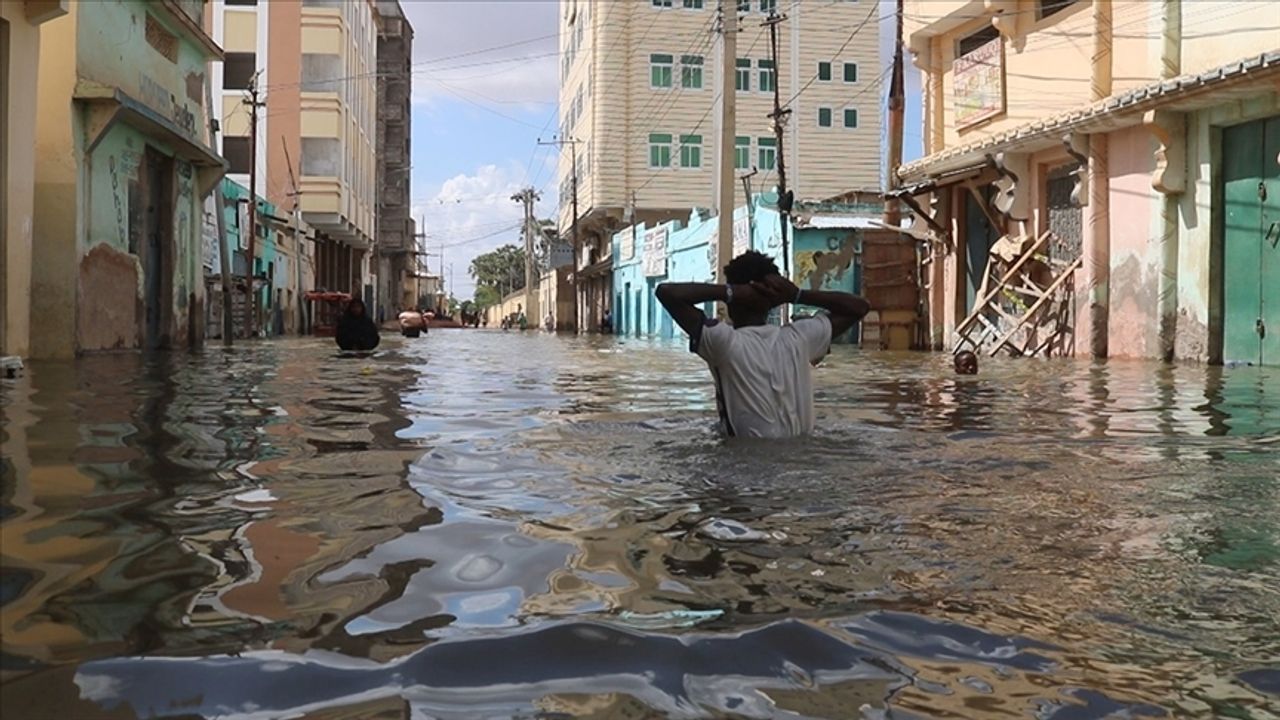 Somali'de şiddetli yağış ve seller nedeniyle ölenlerin sayısı 100'ü geçti