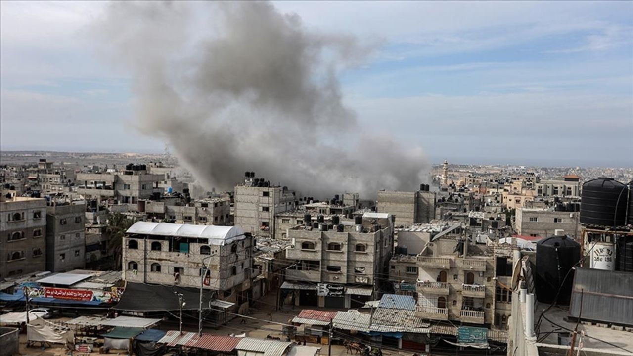 İsrail'in Gazze'ye yönelik saldırıları 37. gününde şiddetlenerek sürüyor