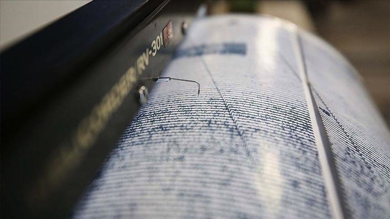 Çin'de deprem oldu