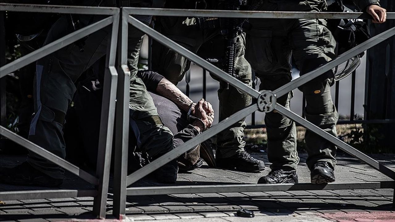 İsrail, Batı Şeria ve Doğu Kudüs'te 7 Ekim'den beri 4 bin 730 Filistinliyi gözaltına aldı