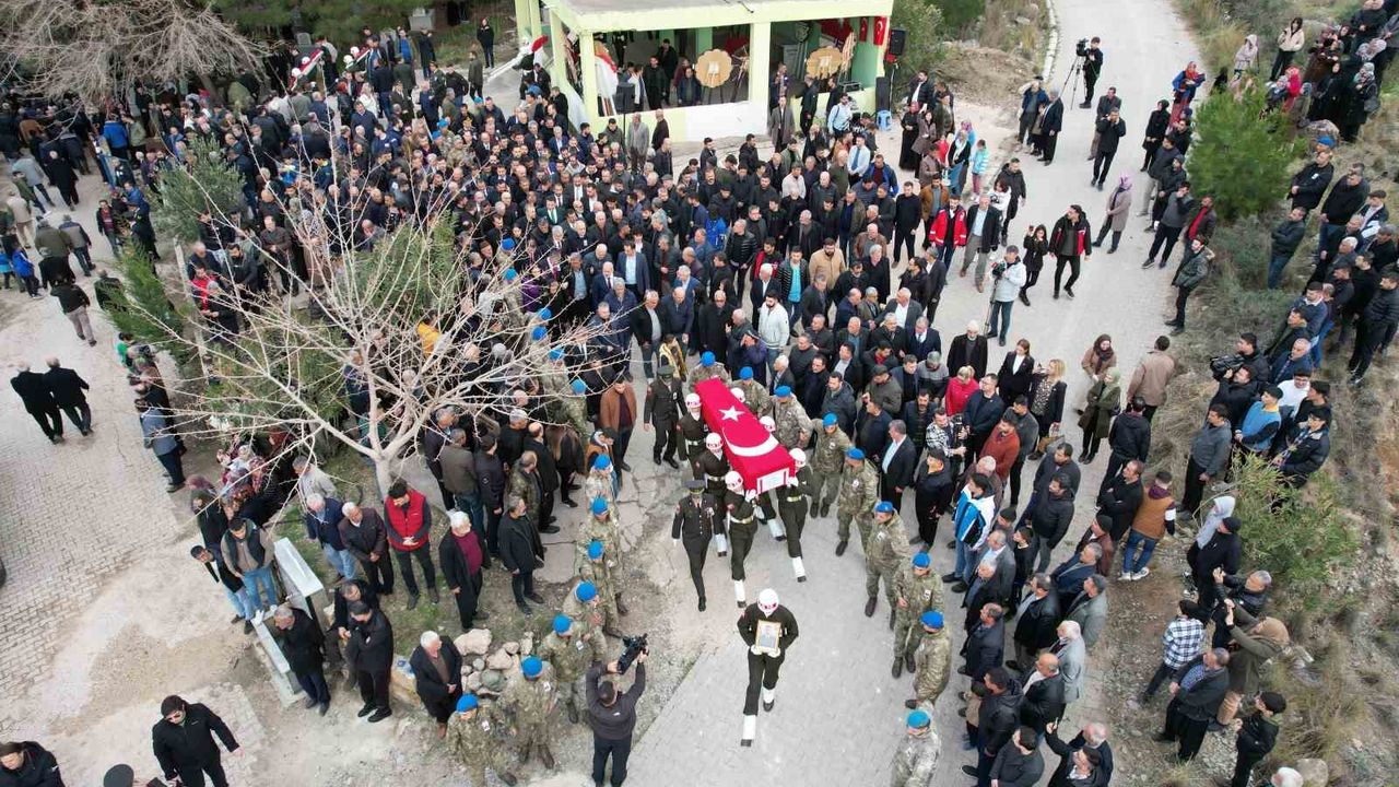 Şehit Piyade Uzman Çavuş Kadir Dingil'in cenazesi, Osmaniye'de defnedildi