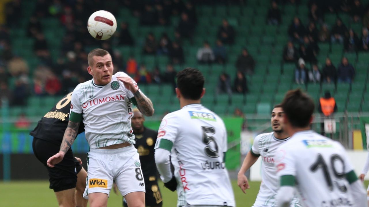 İlk yarı sonucu: Çaykur Rizespor 0 - Konyaspor 0