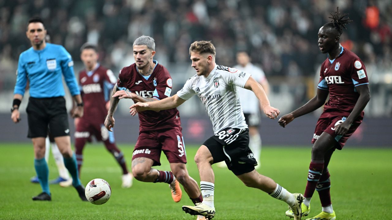 Semih Kılıçsoy için 50 milyon euro! Türk futbol tarihinin rekoru kırılacak Semih Kılıçsoy: Takımıma gollerle katkı sağladım. Çok mutluyum - Yeni Çağrı  Gazetesi