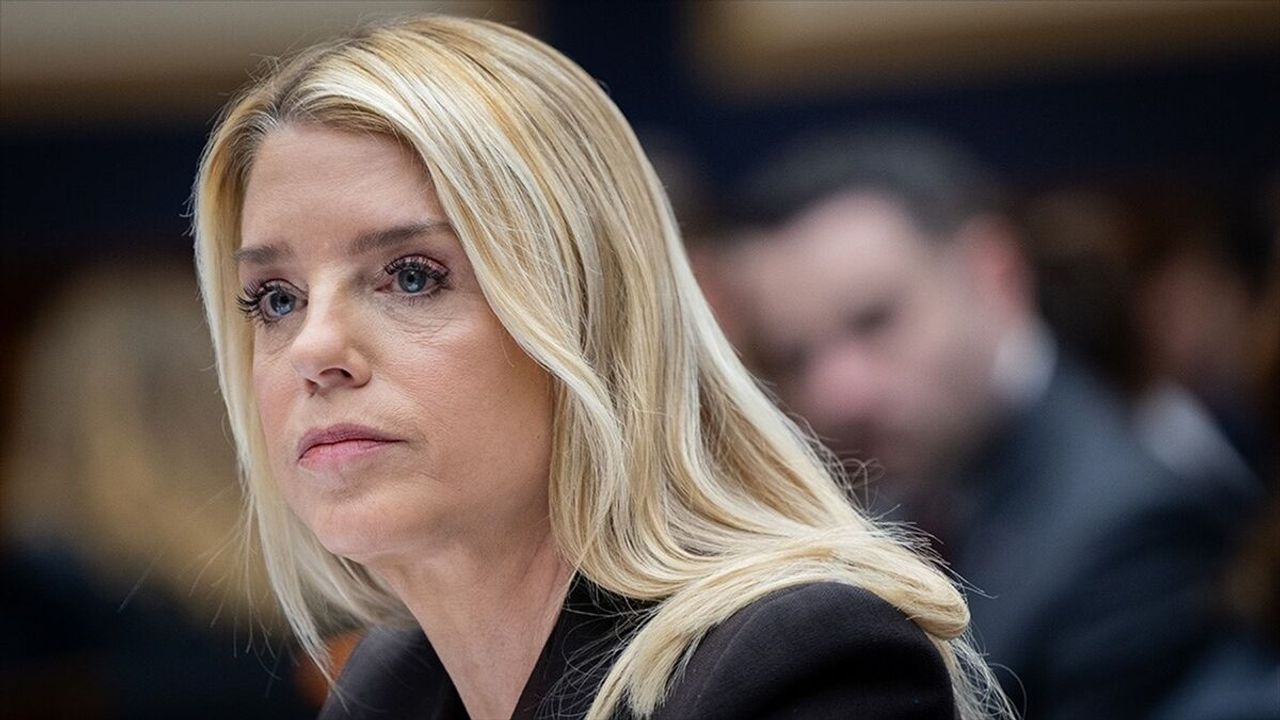 ABD Adalet Bakanı, Kongre üyelerine gönderilen Epstein listesi nedeniyle eleştirildi