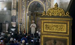 Diyanet İşleri Başkanı Erbaş fethin yıldönümünde Ayasofya Camii'nde sabah namazı kıldırdı
