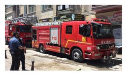 Evde çıkan yangında pencereden atlayan kadın öldü 